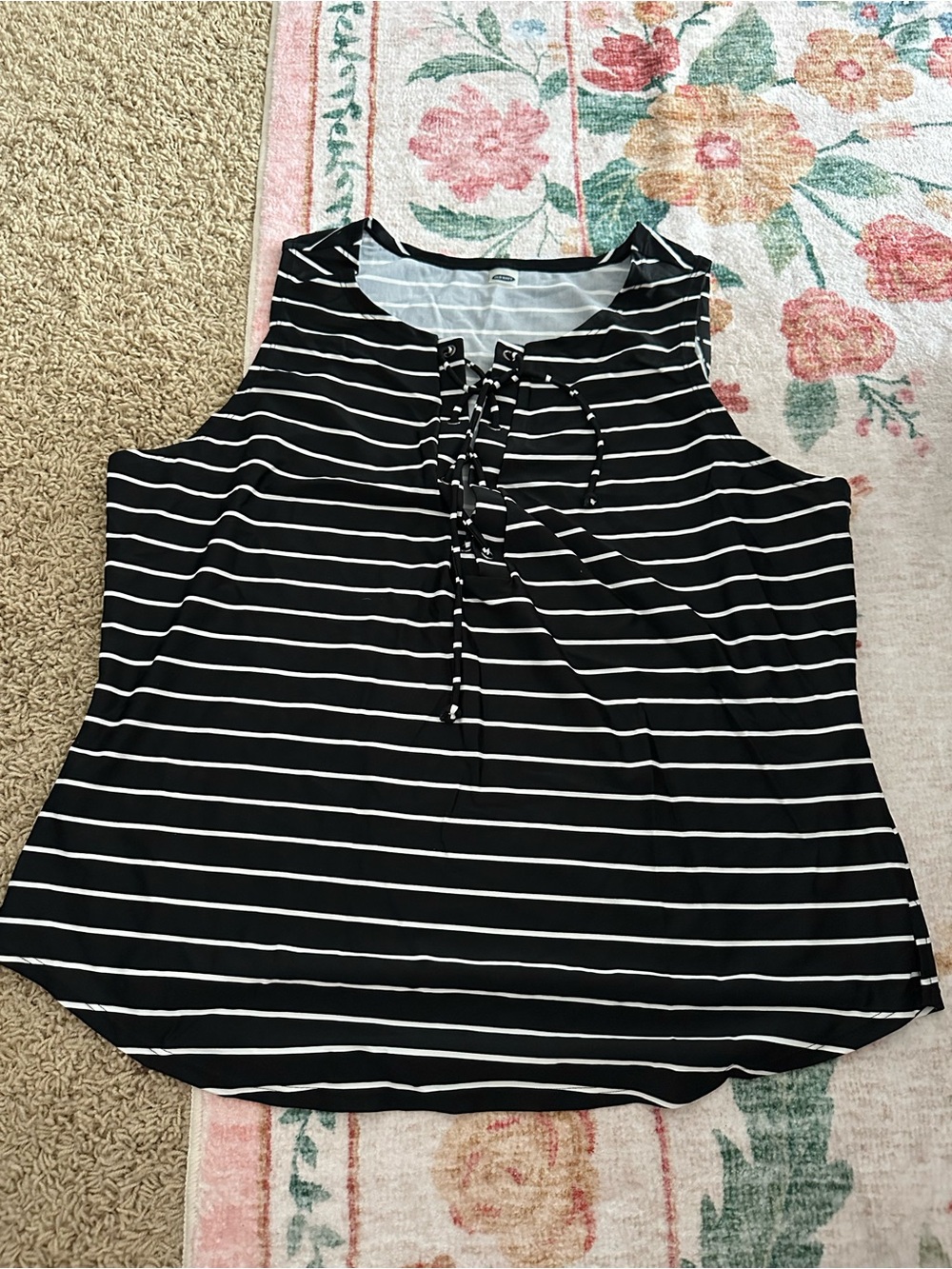 NWT Women’s Old Navy Swim Top Size XXL